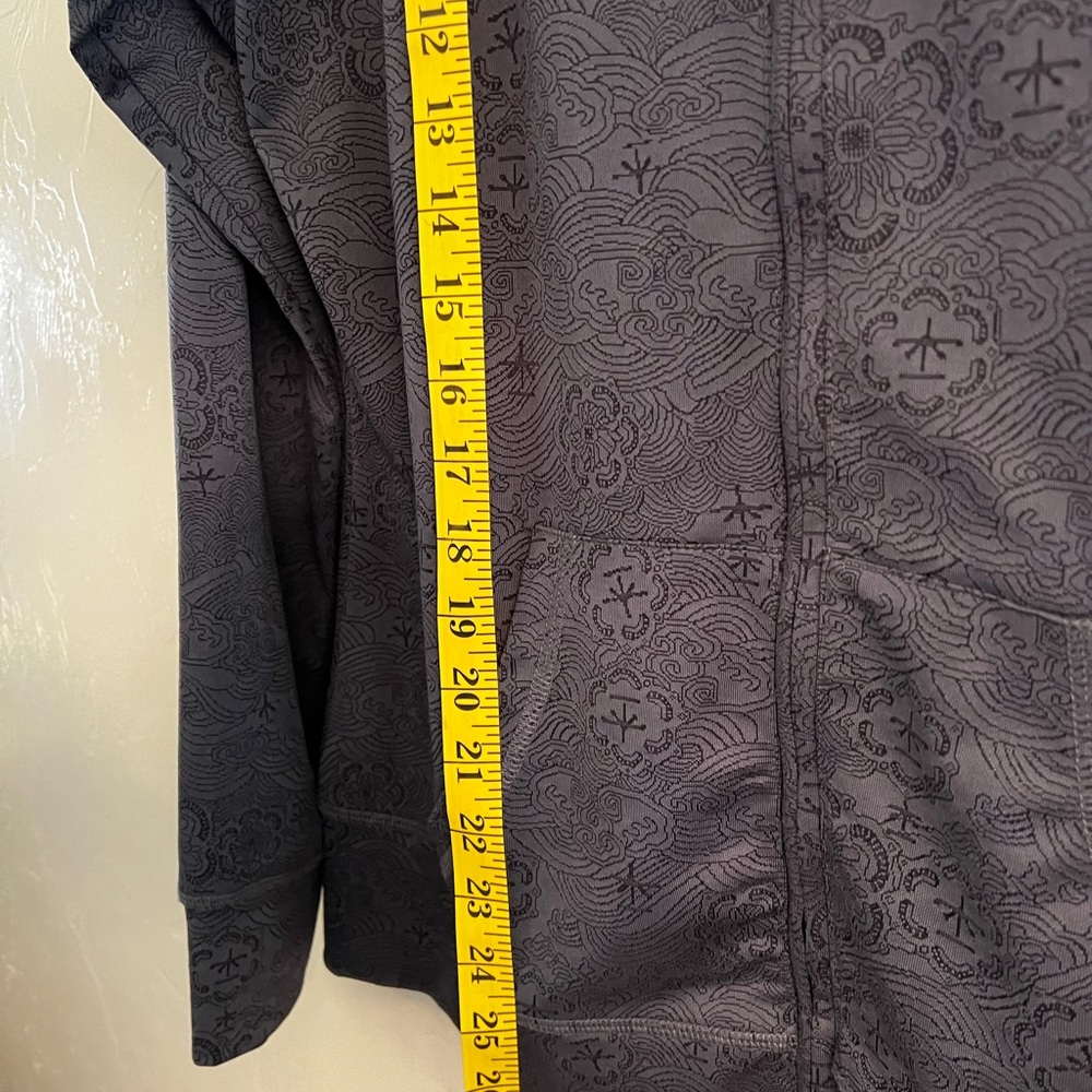 Light Hooded Pattern Jacket - image 1